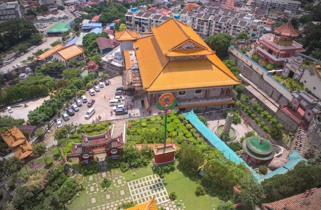 Penang, il tempio Kek Lok visto dalla cima della pagoda